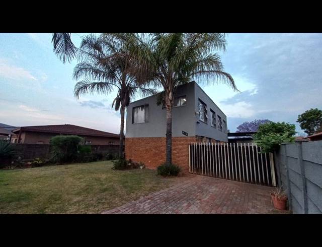 4 BEDROOM HOUSE FOR SALE IN DASPOORT ESTATE